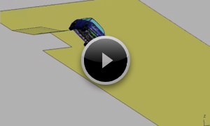 自動車片輪乗り上げ横転